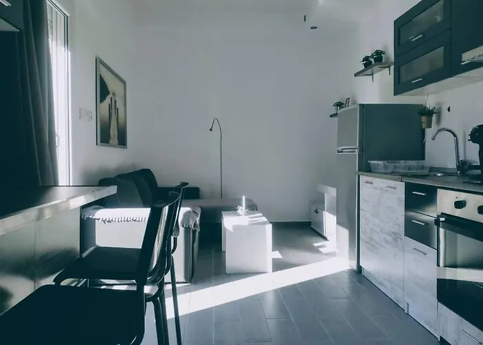 Deluxe By Prima Daire